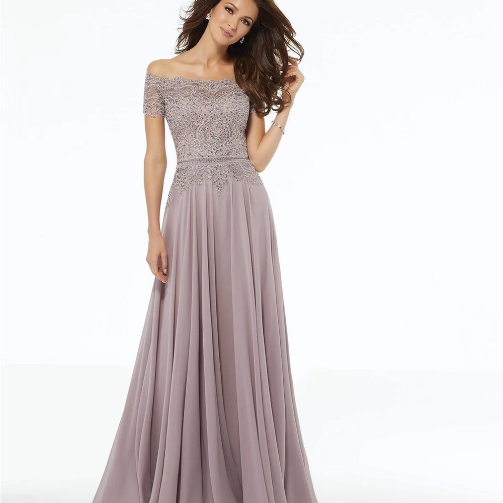 Elegant Off-Shoulder Evening Gown